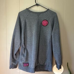 Dutch Bros
Crew neck 
Used